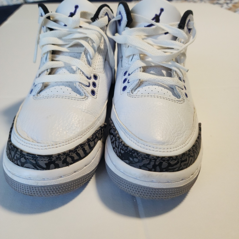 Air Jordan 3 Retro "Dark Iris", Size 7Y - Picture 4 of 10